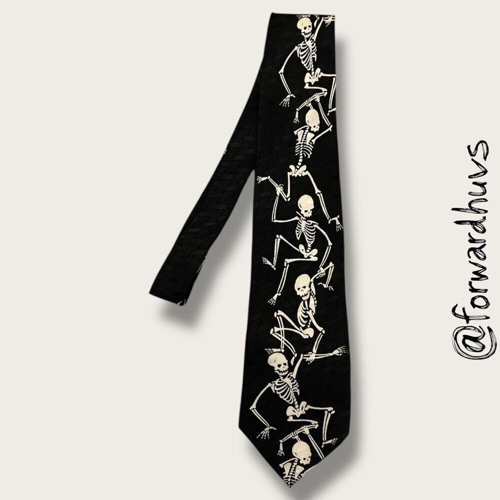 Vintage 1996 Looney Tunes Mania Skeleton Necktie – 100% Silk